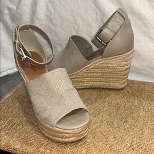 Taupe Wedge platform Sandals